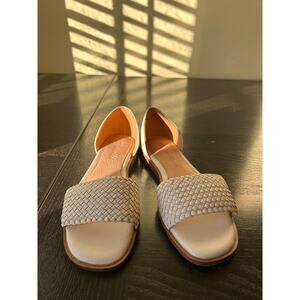 Madewell The Nelda d’Orsay flat pale oyster